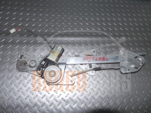 СТЪКЛОПОВДИГАЧ ЗАДЕН ЛЯВ МАЗДА 626 / MAZDA 626 / 1997-2002 / 61684
